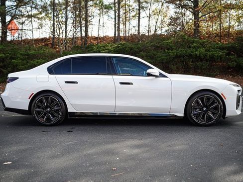 Used 2024 BMW i7 eDrive50 w/ M Sport Package image 13