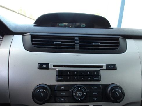 Used 2009 Ford Focus SES FWD image 13