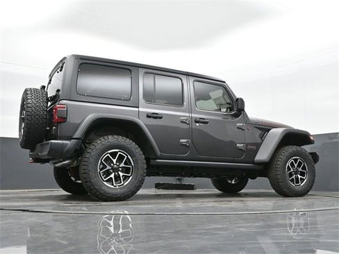 Used 2024 Jeep Wrangler Unlimited Rubicon w/ Technology Group image 38