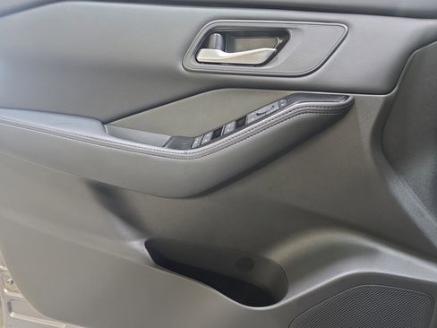 New 2026 Nissan Rogue SV FWD image 26