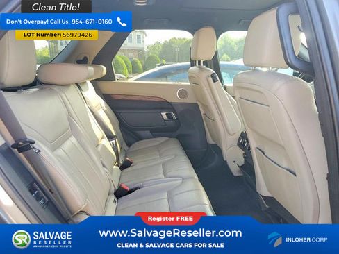 Used 2018 Land Rover Discovery HSE AWD/4WD image 15