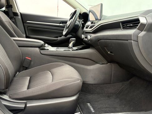 Certified 2023 Nissan Altima 2.5 SV w/ SV Premium Package image 35