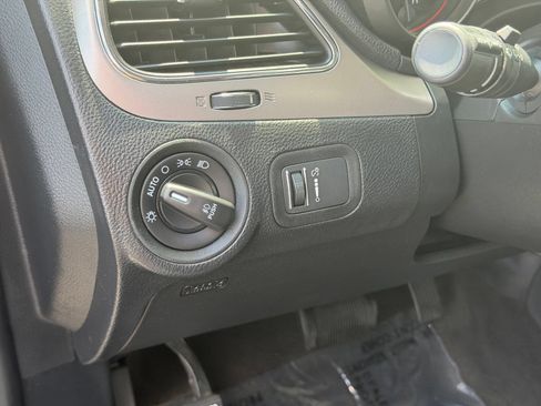 Used 2019 Dodge Journey Crossroad FWD image 14