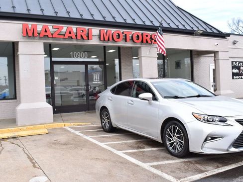 Used 2017 Lexus ES 350 w/ Premium Package image 8