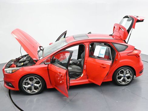 Used 2016 Ford Focus ST FWD image 37