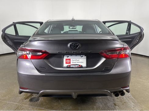 Used 2024 Toyota Camry SE image 19