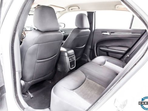 Used 2023 Chrysler 300 Touring w/ Sport Appearance Package image 22