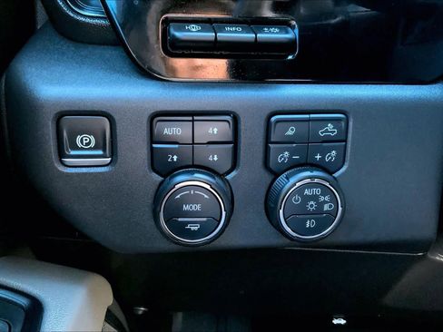 Used 2024 Chevrolet Silverado 1500 ZR2 w/ Technology Package AWD/4WD image 35