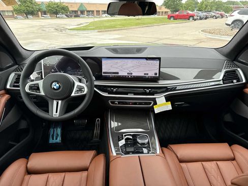 Used 2026 BMW X7 M60i w/ M Sport Professional Package AWD/4WD image 16