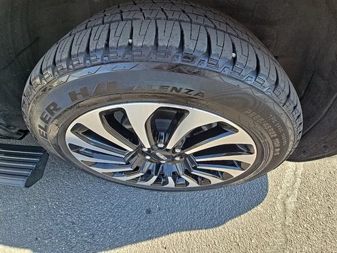 Used 2023 Lincoln Navigator Black Label AWD/4WD image 32