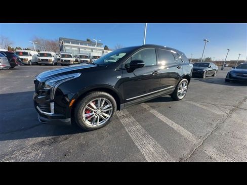 Certified 2022 Cadillac XT5 Sportv w/ Technology Package image 4