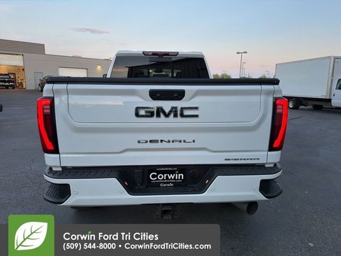 Used 2024 GMC Sierra 2500 Denali Ultimate image 10