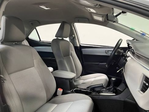 Used 2016 Toyota Corolla LE FWD image 10