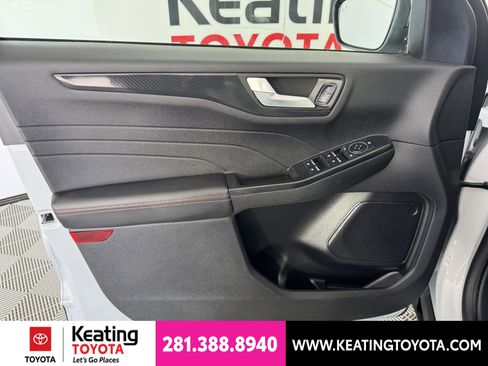 Used 2025 Ford Escape ST-Line FWD image 11
