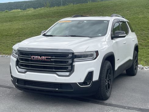 Used 2023 GMC Acadia AT4 w/ Preferred Package AWD/4WD image 2