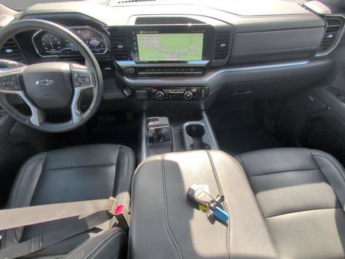 Certified 2025 Chevrolet Silverado 1500 RST AWD/4WD image 34