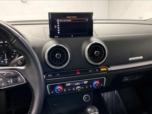 Used 2017 Audi A3 e-tron Premium image 9