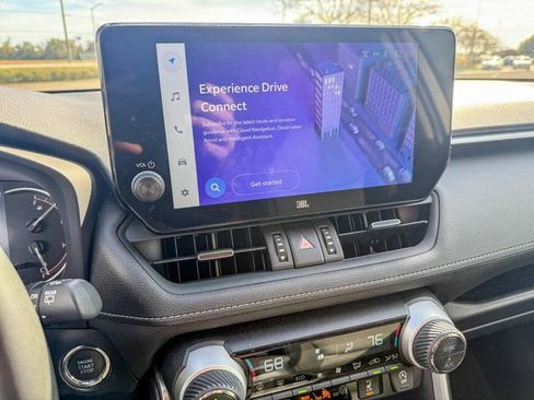 Used 2023 Toyota RAV4 XLE Premium image 11