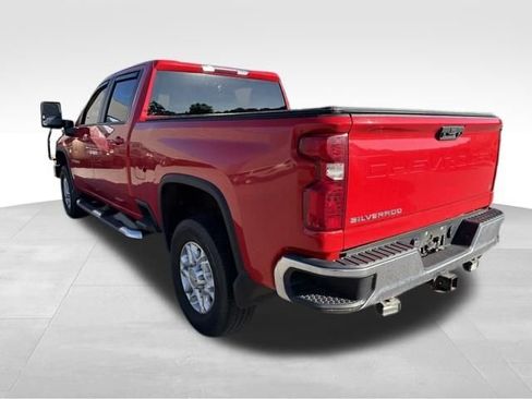 Used 2022 Chevrolet Silverado 2500 LT w/ Convenience Package AWD/4WD image 6