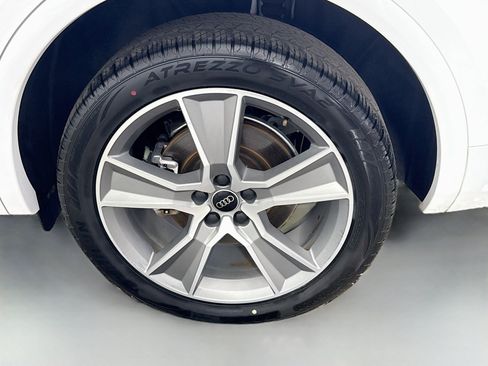 Used 2025 Audi Q5 2.0T Premium AWD/4WD image 37