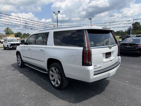 Used 2016 Cadillac Escalade ESV Luxury AWD/4WD image 9