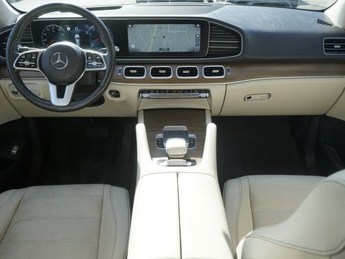 Used 2020 Mercedes-Benz GLS 450 4MATIC image 16