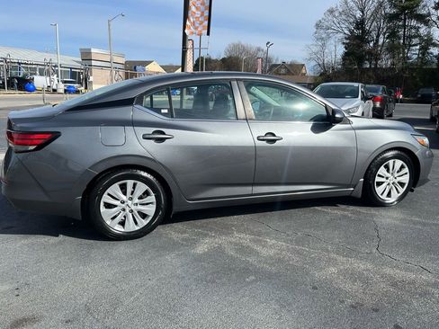 Used 2020 Nissan Sentra S image 9