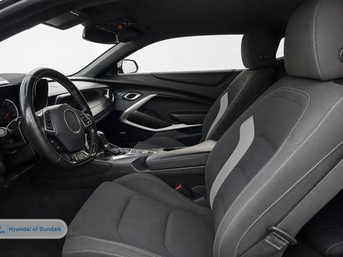 Used 2020 Chevrolet Camaro LT w/ Technology Package RWD image 8
