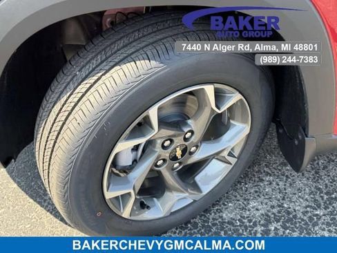 New 2026 Chevrolet Trax LT w/ LT Convenience Package FWD image 27