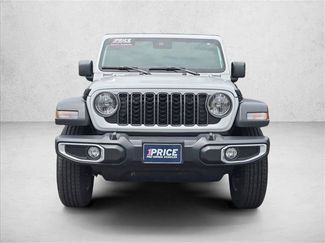 Used 2025 Jeep Gladiator Sport AWD/4WD video 2