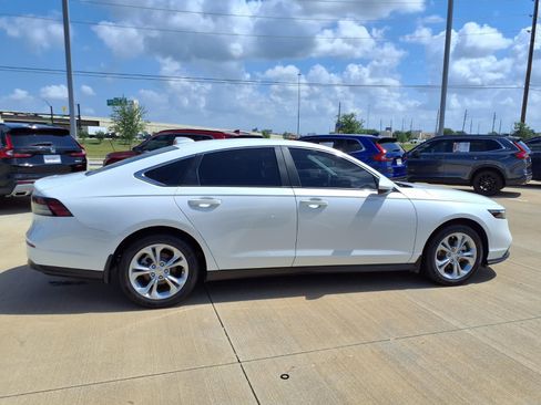 Used 2024 Honda Accord LX image 8