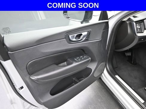 Used 2025 Volvo XC60 B5 Plus AWD/4WD image 13