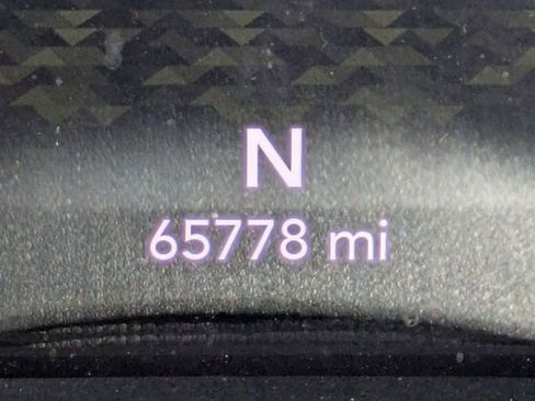 Used 2018 Jeep Wrangler Unlimited Sahara AWD/4WD image 29