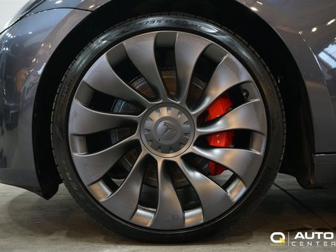 Used 2021 Tesla Model 3 Performance image 8