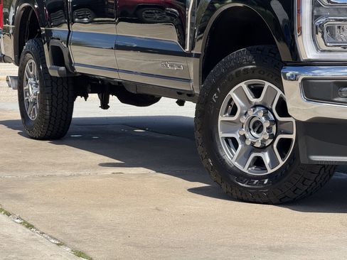 Used 2024 Ford F250 Lariat image 12