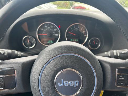 Used 2011 Jeep Wrangler Unlimited Sport image 23