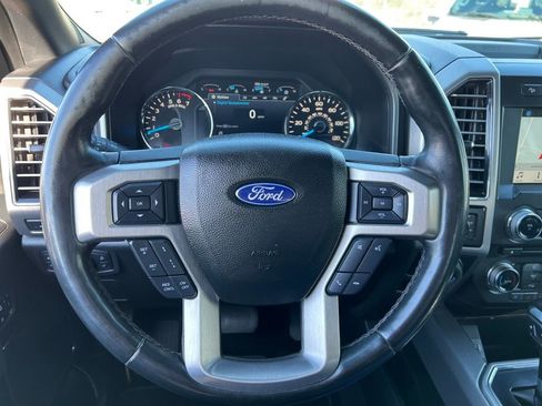 Used 2017 Ford F150 Platinum w/ Equipment Group 701A Luxury image 19