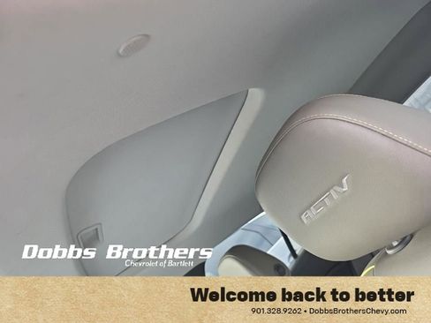 Used 2025 Chevrolet Trax ACTIV w/ Sunroof Package image 13