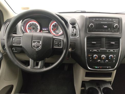 Used 2017 Dodge Grand Caravan SE FWD image 22