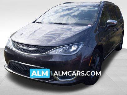 Used 2017 Chrysler Pacifica Limited