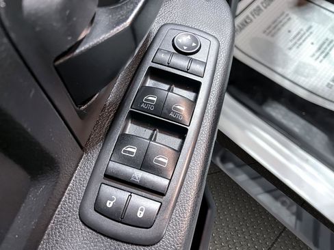 Used 2019 RAM 1500 Express image 13