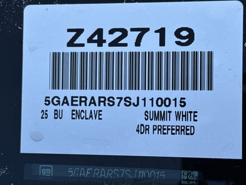 Used 2025 Buick Enclave Preferred w/ Power Package image 39