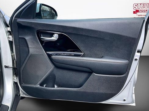 Used 2020 Kia Niro LXS image 26