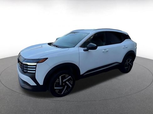 Used 2026 Nissan Kicks SV w/ Cold Weather Package FWD image 7