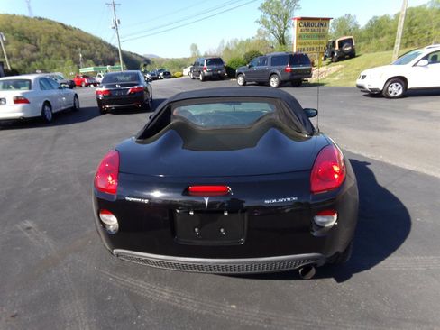 Used 2007 Pontiac Solstice Convertible image 4