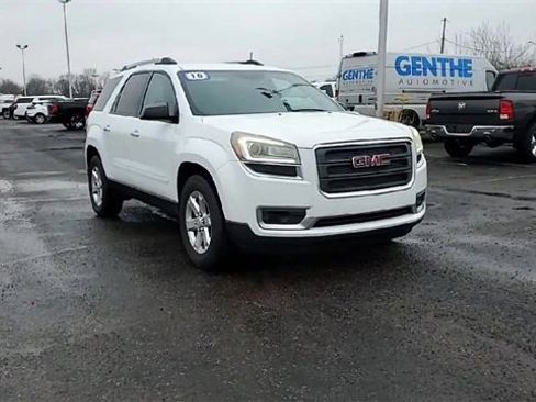 Used 2016 GMC Acadia SLE image 2