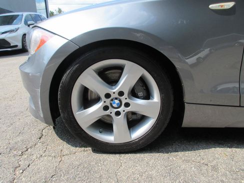 Used 2010 BMW 135i Convertible RWD image 19