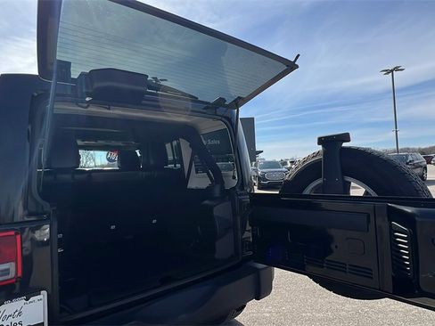 Used 2014 Jeep Wrangler Unlimited Rubicon w/ Dual Top Group image 38