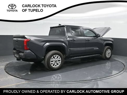Used 2025 Toyota Tacoma SR5 RWD image 35