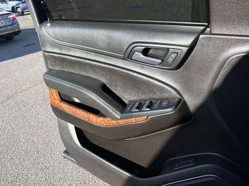 Used 2020 Chevrolet Tahoe Premier AWD/4WD image 12